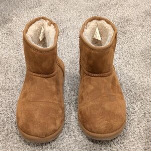 Women's Camel Colored Slippers By Zizor, Size 9, EU 40